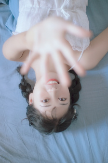下女们
